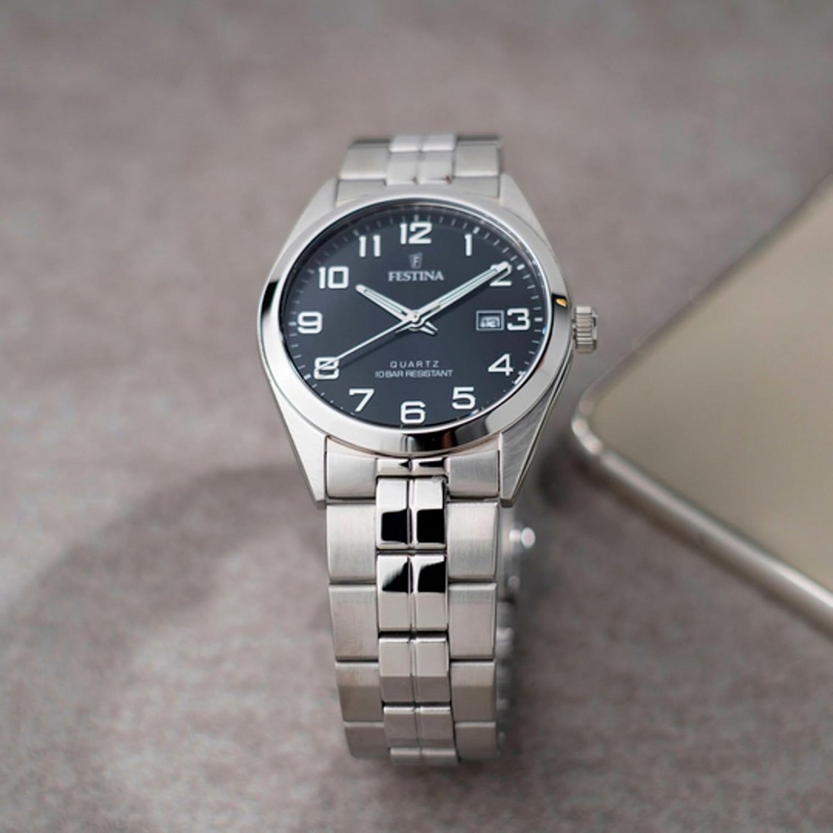 Analoge Herenhorloge met Roestvrij Stalen Armband - Stijlvol en Betrouwbaar