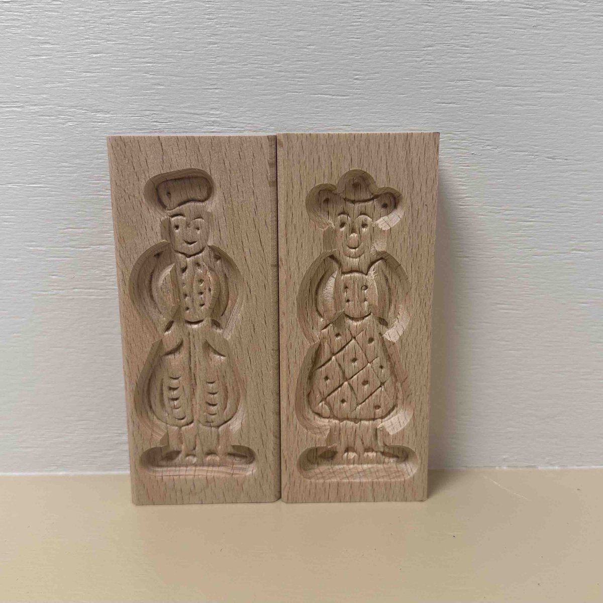 Speculaasplank Set – Mini Pop Man & Vrouw | Beukenhouten Bakvorm | Traditionele Klederdracht