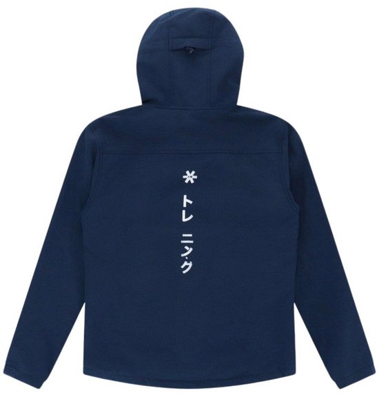 Marineblauwe softshell jas met capuchon, achterkant met Japanse tekst.