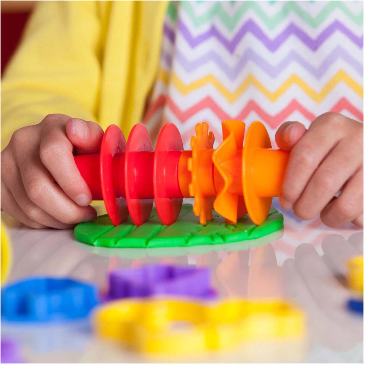 Play-Doh Toolkit met +30 Onderdelen & 10 Kleipotjes — afbeelding 3
