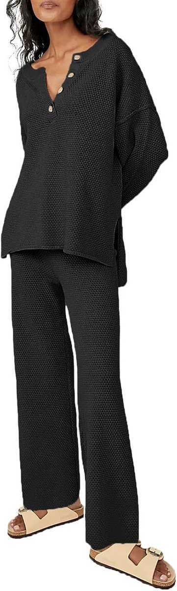 Gebreide dames set 2-delig: trui met knopen en wijde pijpen loungewear