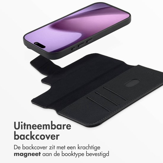 Zwarte lederen bookcase met uitneembare magnetische backcover, opengewerkt.