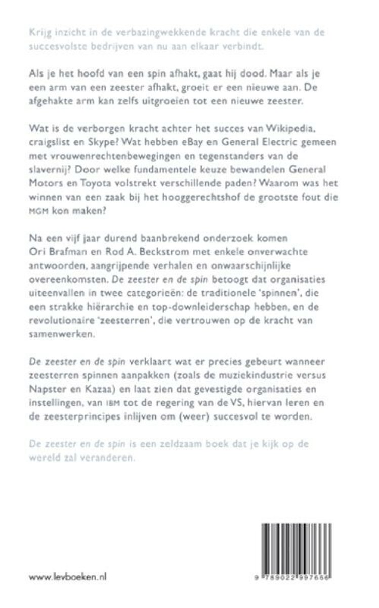 Achterflap van 'De Zeester en de Spin' met tekst over het succes van organisaties zonder leider.