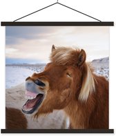 Posterhanger incl. Poster 60x60 cm - Schoolplaat - Paard - Strand - Bruin - Textielposter - Zwarte latten