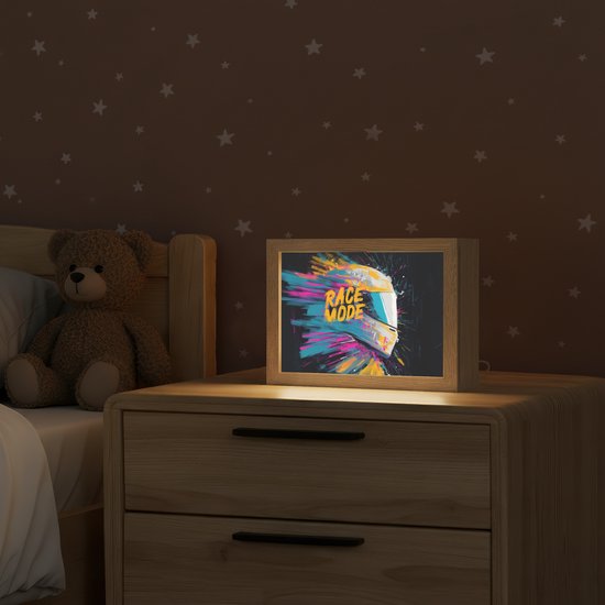 Nachtlampje 20x15 cm - Kinder lamp - Racehelm - Abstract - Verf - Kleurrijk - Tafellamp kinderkamer - Slaapkamer lamp - Bedlamp kinderen - Kinderlampje stopcontact - Wandlamp babykamer - Nachtlampjes van Merkloos — afbeelding 2