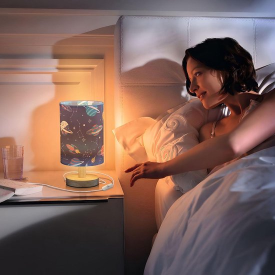Nachtkastlamp Kinderkamer Ruimtevaart Thema LED Bureaulamp met USB-poort — afbeelding 2