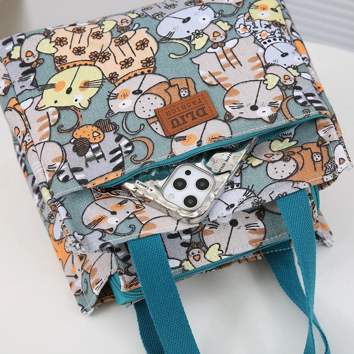 Leuke lunchtas met cartoonprint, geïsoleerde bento-tas met grote inhoud, coole draagtas, geschikt voor school, werk, reizen en picknicks. — cadeau in Koken & Dineren - foto 5