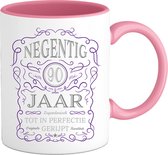 90 Jaar Legendarische Gebrouwen Mok met tekst | Paars - Zilver | Grappig Verjaardag Beker Cadeau | Bedrukte Mokken | Roze | 330 ML