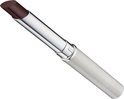 Een zilverkleurige lipstick met zilverkleurige dop, de lipstick is donkerbruin.