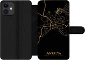 Bookcase Geschikt voor iPhone 12 Pro Max telefoonhoesje - Antalya - Kaart - Goud - Met vakjes - Wallet case met magneetsluiting