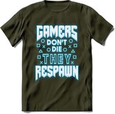 Gamers don't die T-shirt | Neon Blauw | Gaming kleding | Grappig game verjaardag cadeau shirt Heren – Dames – Unisex | - Leger Groen - XL