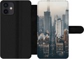 Bookcase Geschikt voor iPhone 12 Mini telefoonhoesje - Skyline van New York - Met vakjes - Wallet case met magneetsluiting