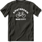 Amsterdam Bike City T-Shirt | Souvenirs Holland Kleding | Dames / Heren / Unisex Koningsdag shirt | Grappig Nederland Fiets Land Cadeau | - Donker Grijs - S