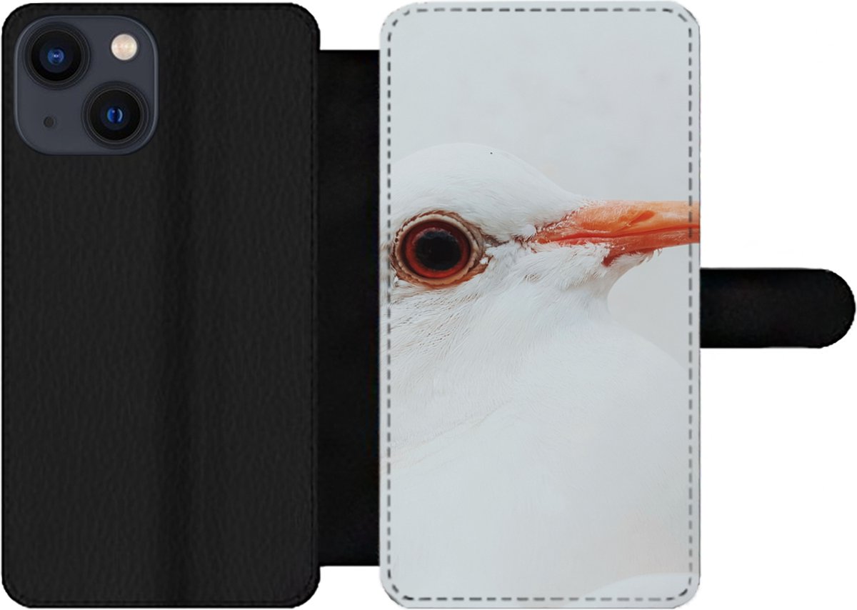 Telefoonhoesje Geschikt voor iPhone 13 Mini telefoonhoesje - Close-up van een witte duif - Met vakjes - Wallet case met magneetsluiting