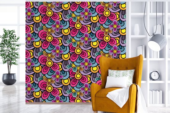 Behang - Fotobehang Patroon - Hippie - Bloemen - Paars - Breedte 220 cm x hoogte 220 cm