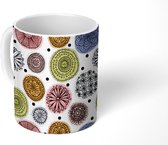 Mok - Koffiemok - Boho - Stippen - Bloemen - Doodle - Mokken - 350 ML - Beker - Koffiemokken - Theemok