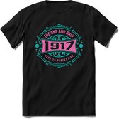 1917 The One And Only | Feest Kado T-Shirt Heren - Dames | Cobalt - Licht Roze | Perfect Verjaardag Cadeau Shirt | Grappige Spreuken - Zinnen - Teksten | Maat L
