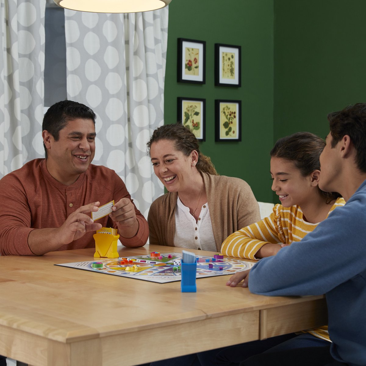 Trivial Pursuit Familie Editie Nederland - Gezelschapsspel — afbeelding 2