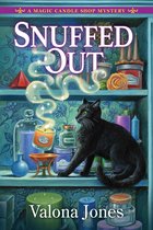 Magic Candle Shop Mystery 1 - Snuffed Out
