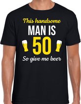 Verjaardag t-shirt 50 jaar - this handsome man is 50 give beer - zwart - heren - vijftig cadeau shirt L