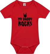 Daddy rocks tekst baby rompertje rood jongens en meisjes - Kraamcadeau/ Vaderdag cadeau - Babykleding 68 (4-6 maanden)