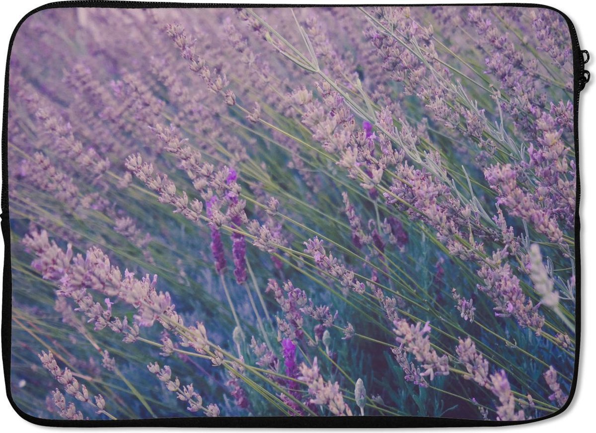 Laptophoes 13 inch - Bloemen - Lavendel - Paars - Laptop sleeve - Binnenmaat 32x22,5 cm - Zwarte achterkant