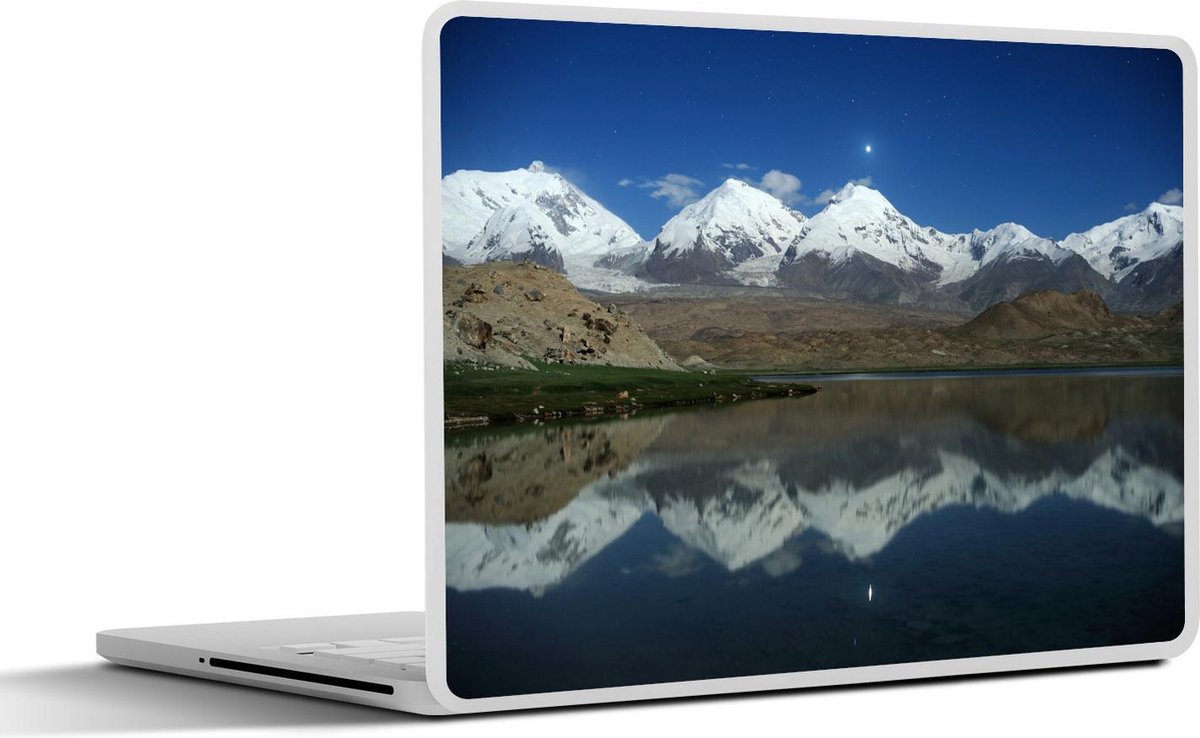 Afbeelding van product SleevesAndCases  Laptop sticker - 11.6 inch - Witte sneeuwtoppen op de bergen van Nationaal park Tadzjikistan