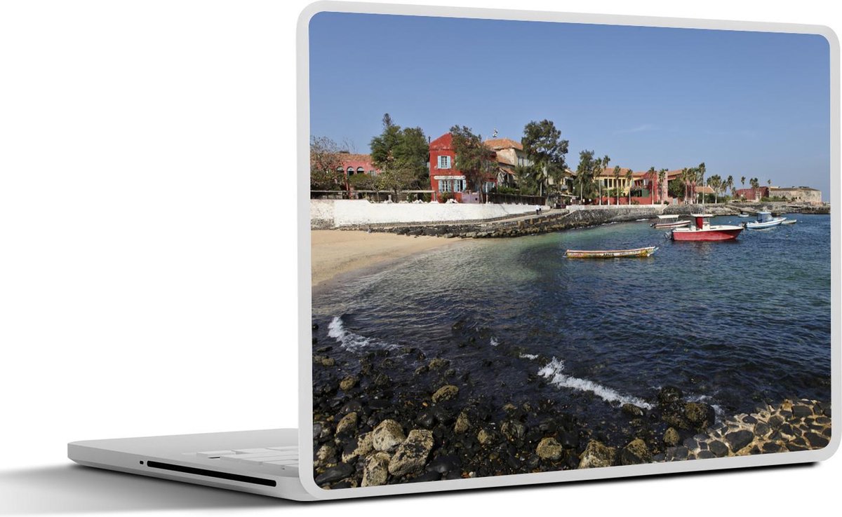 Afbeelding van product SleevesAndCases  Laptop sticker - 17.3 inch - De kust van het Afrikaanse Gorée eiland in Senegal