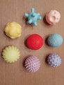 Afbeelding van het spelletje 8 stuks !! Educatieve ballen - motoriek en zintuigen - set van 6 ballen - voelen en verkennen - primaire kleuren