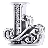 Tracelet - Zilveren bedels - Bedel sierletter L | Zilveren alfabet bedels | Met vlinder | Ook geschikt voor Pandora | 925 Sterling Zilver - Pandora compatible - 925 Zilver Certific