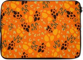 Laptophoes 13 inch - Sporen - Oranje - Patroon - Laptop sleeve - Binnenmaat 32x22,5 cm - Zwarte achterkant