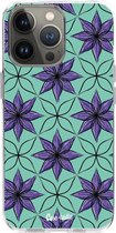 Casetastic Apple iPhone 13 Pro Hoesje - Softcover Hoesje met Design - Statement Flowers Purple Print