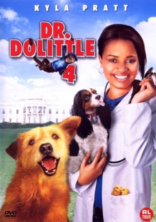 Kyla Pratt draagt een doktersjas en houdt twee honden vast. De titel DR. DOLITTLE 4 staat in rode letters. Op de achtergrond is een hond aan een ketting te zien en een gebouw dat lijkt op het Witte Huis.