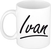 Ivan naam cadeau mok / beker met sierlijke letters - Cadeau collega/ vaderdag/ verjaardag of persoonlijke voornaam mok werknemers