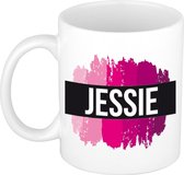 Jessie  naam cadeau mok / beker met roze verfstrepen - Cadeau collega/ moederdag/ verjaardag of als persoonlijke mok werknemers