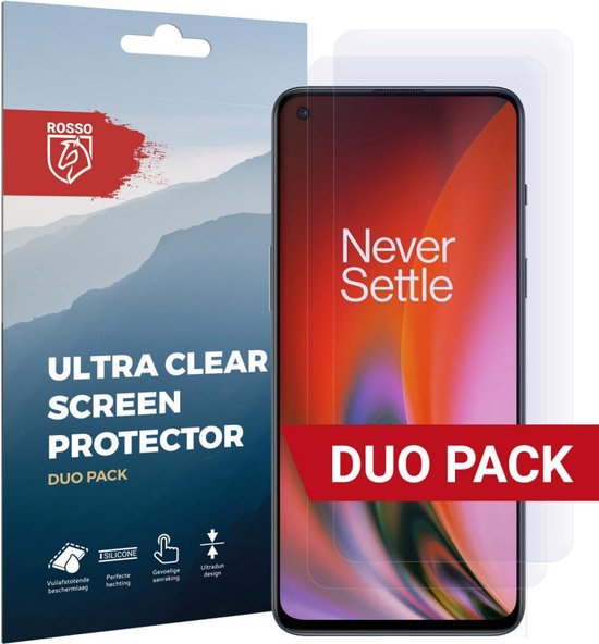 OnePlus smartphone met "ULTRA CLEAR SCREEN PROTECTOR DUO PACK" verpakking en twee screenprotectors ernaast. Rode band met "DUO PACK".
