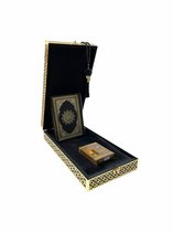 Luxe Koran box met een Koran, gebedskleed, esans en een tasbih zwart / goud