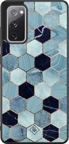 Casimoda® hoesje - Geschikt voor Samsung Galaxy S20 FE - Blue Cubes - Zwart TPU Backcover - Marmer - Blauw