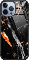 Casimoda® hoesje - Geschikt voor iPhone 13 Pro Max - Marmer Zwart Oranje - Luxe Hard Case Zwart - Backcover telefoonhoesje - Zwart