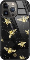 Casimoda® hoesje - Geschikt voor iPhone 13 Pro - Bee Yourself - Luxe Hard Case Zwart - Backcover telefoonhoesje - Zwart