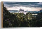 WallClassics - Hout - Kasteel op een Berg - 60x40 cm - 12 mm dik - Foto op Hout (Met Ophangsysteem)