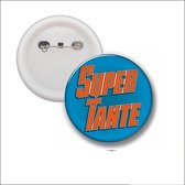 Button Met Speld 58 MM - Super Tante