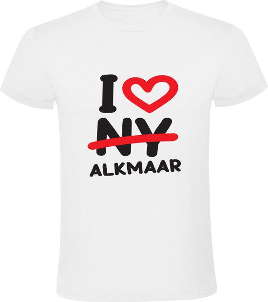 Wit T-shirt met opdruk 'I love NY' (NY is doorgestreept) en daaronder 'ALKMAAR'.