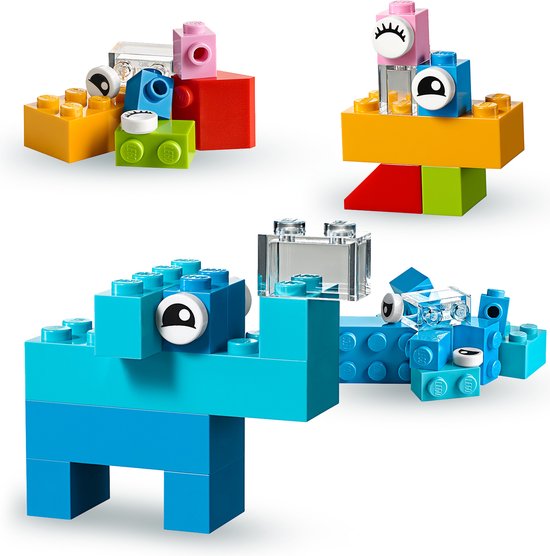 LEGO-creaties: een blauwe robot met ogen, twee blauwe wezens, en een roze flamingo.