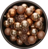 37x stuks kunststof/plastic kerstballen camel bruin 6 cm mix - Onbreekbaar - Kerstversiering/kerstboomversiering