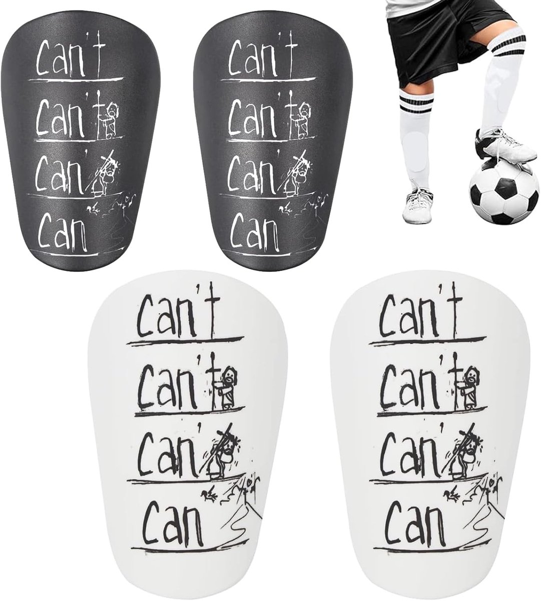 Zwart-witte mini scheenbeschermers voor kinderen met CAN opdruk, geschikt voor voetbal en te dragen met sokken.