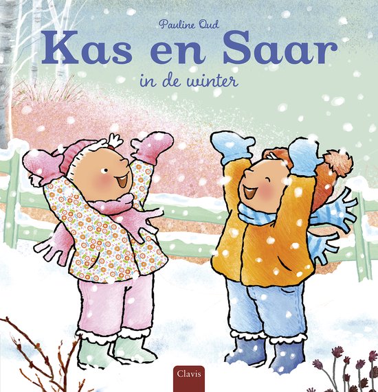 Twee kinderen, Kas en Saar, met winterkleding en wanten kijken omhoog in de sneeuw. Links Saar in een bloemenjasje en roze, rechts Kas in een oranje jas.
