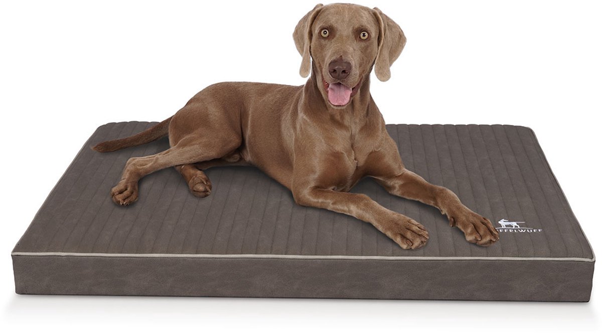 Knuffelwuff orthopedische hondenmat Palomino van met laser doorstikt kunstleer L 80 x 60 cm bruingrijs