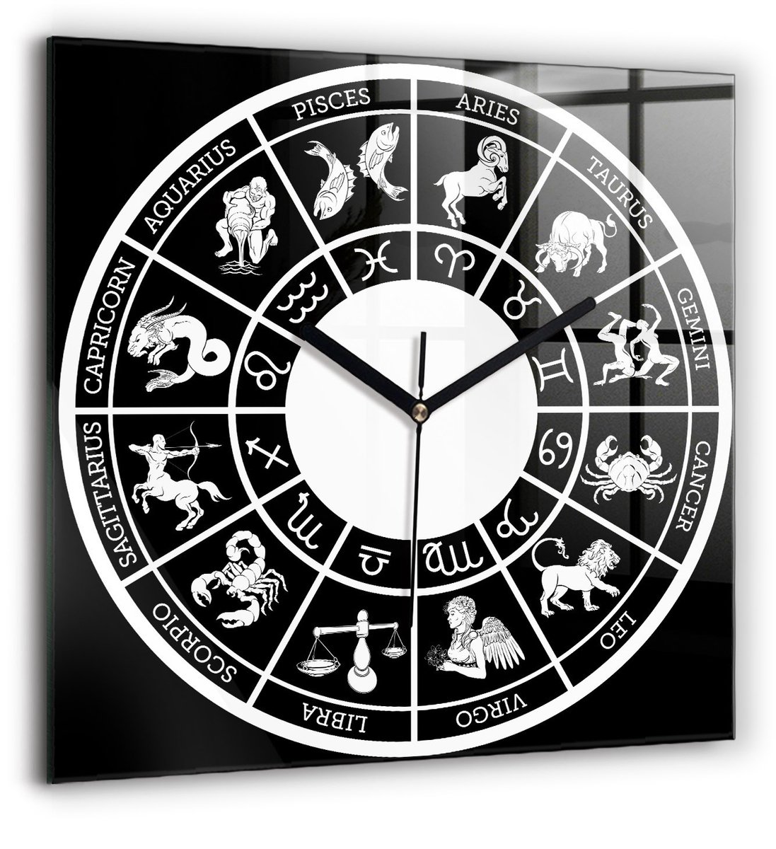 Wallfluent Wandklok - Zodiacaal Stijlvolle Klok - 60 cm x 60 cm - Zwart Wandklok - Zwarte Handen - Klok zonder getallen - Wandklok voor in de Keuken - Klok met Print - Kunstzinnige Klok - Klok met Afbeelding