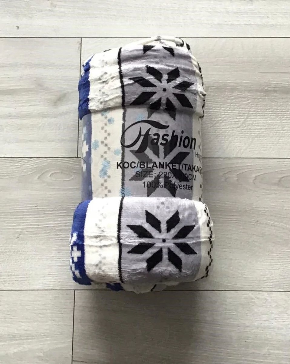 Kerstdeken Microvezel 220x200cm Wit Blauw Rendier